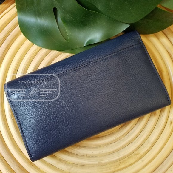 TORY BURCH BRITTEN SMART PHONE WALLET NAVY BLUE ROYAL BLUE SNAP BUTTON WRISTLET - Picture 4 of 8